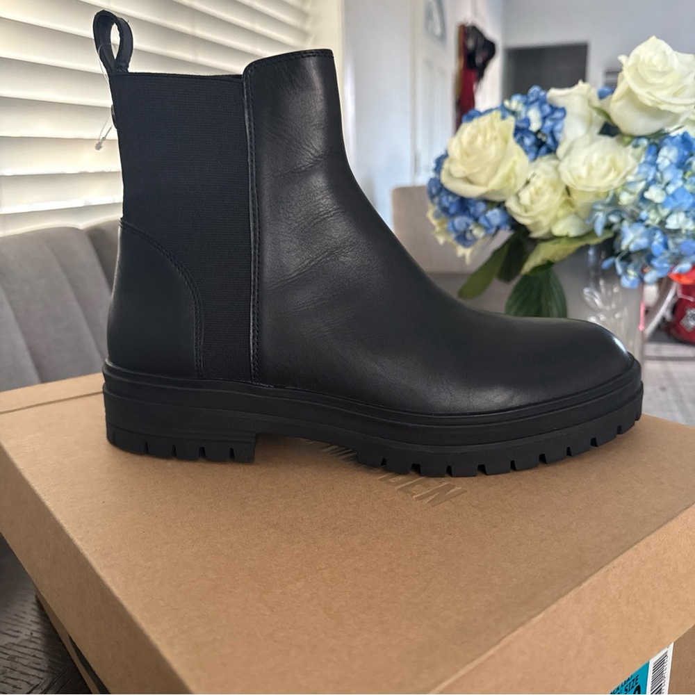 Steve Madden Black Leather Ankle Boots